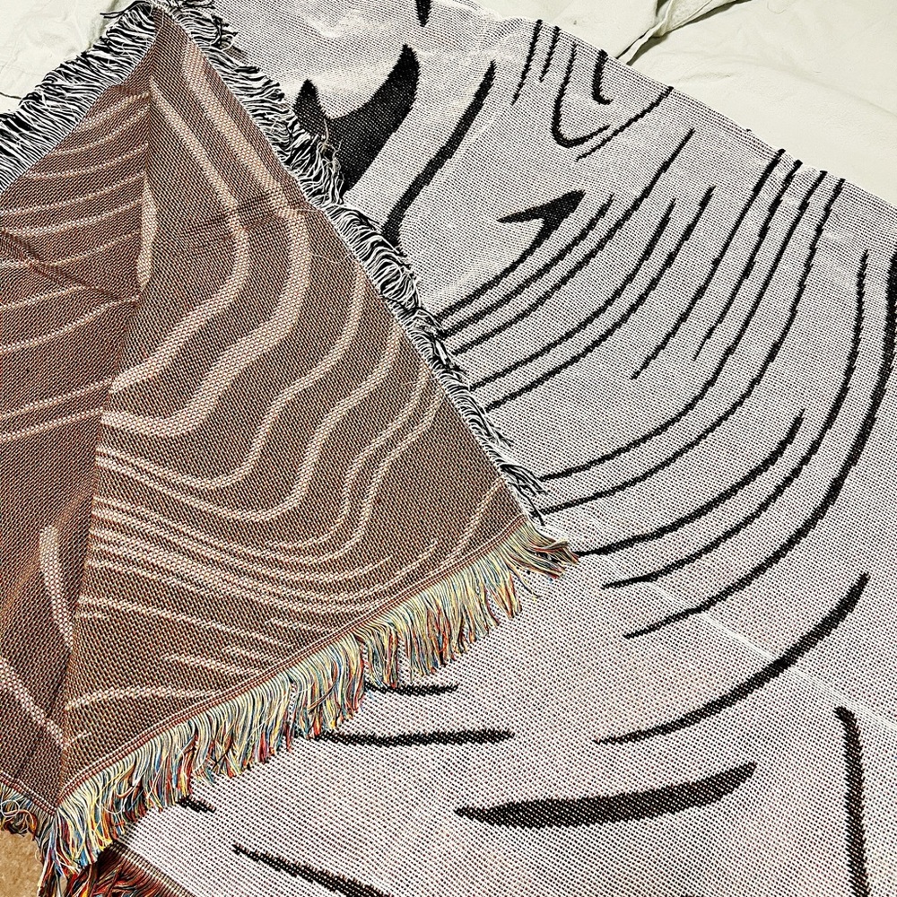 WAVY Boho Blanket 🖤 - Picture 5 of 5